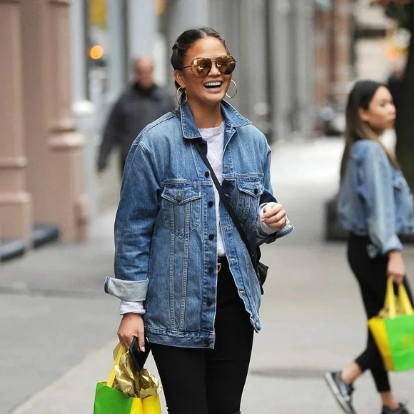 Alexander Wang x Denim Daze Oversized Unisex Faded Jacket in Light Indigo Aged - Picture 1 of 16